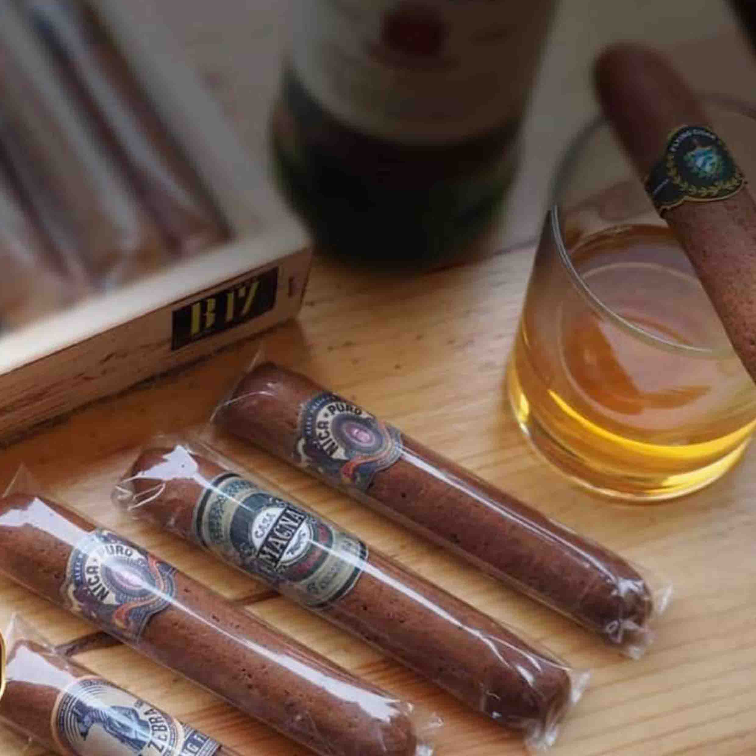     
            Box of 5 cigars
    